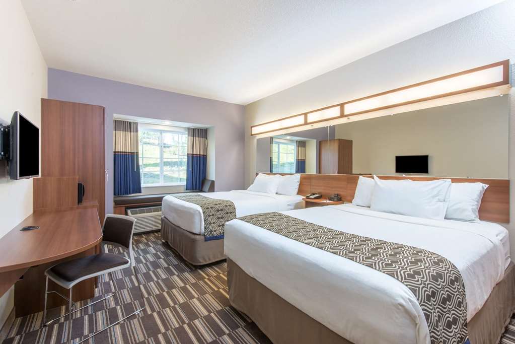Microtel Inn & Suites By Wyndham Cadiz - photo 7