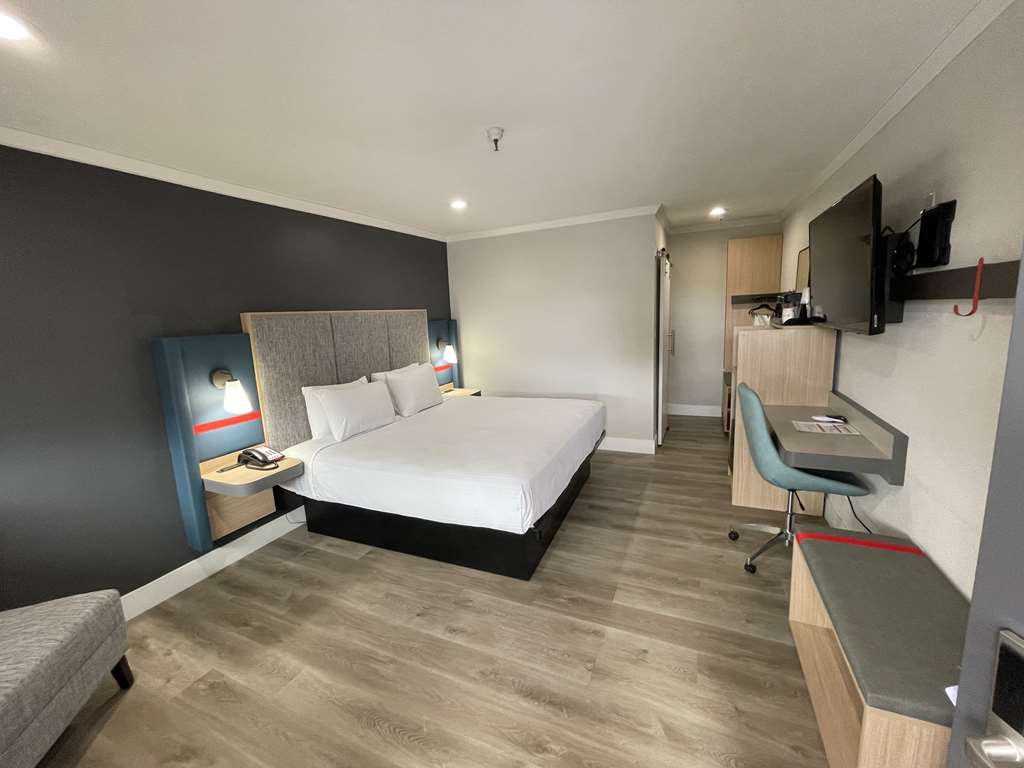 The Midtowner Hotel SureStay Collection by Best Western - photo 14