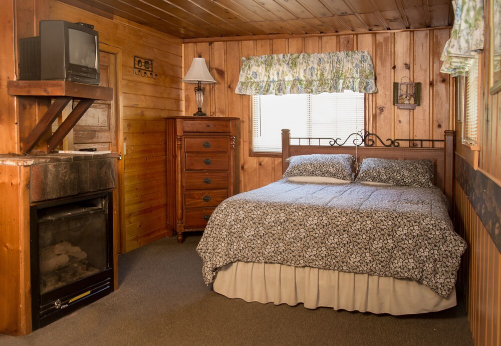 Golden Bear Cottages - photo 32