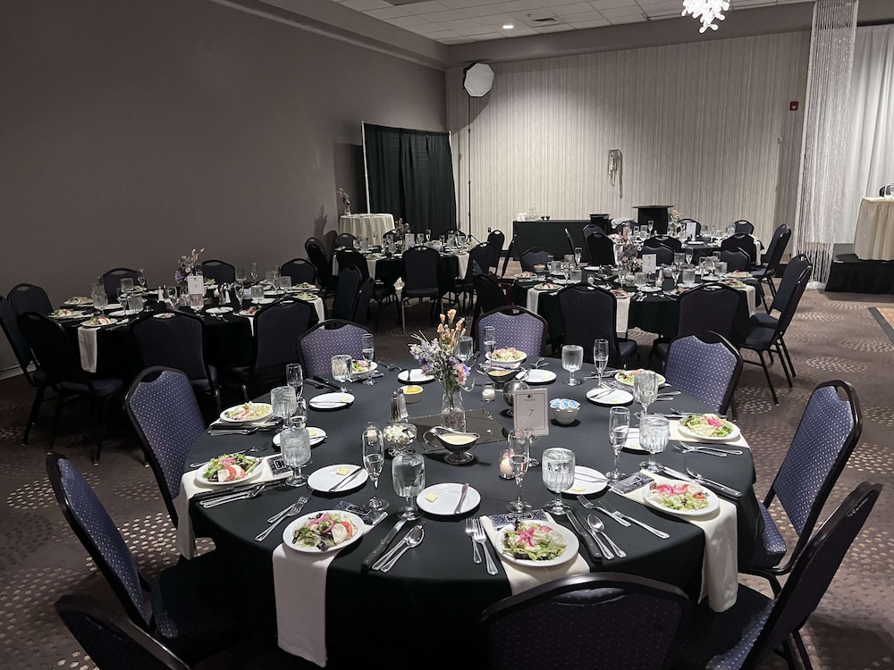 DoubleTree by Hilton Hotel Bloomington - photo 93