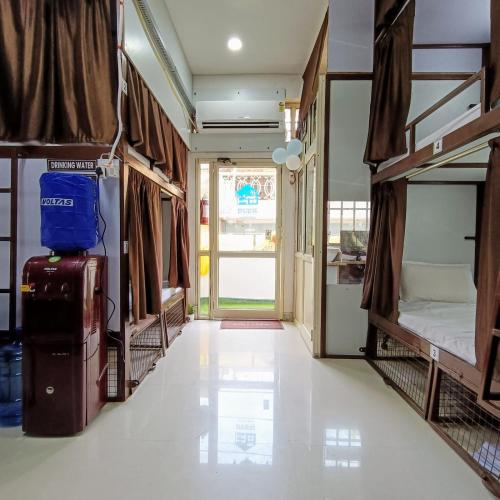 Sankalp Yatri Nivas AC dormitory in Gwalior, India