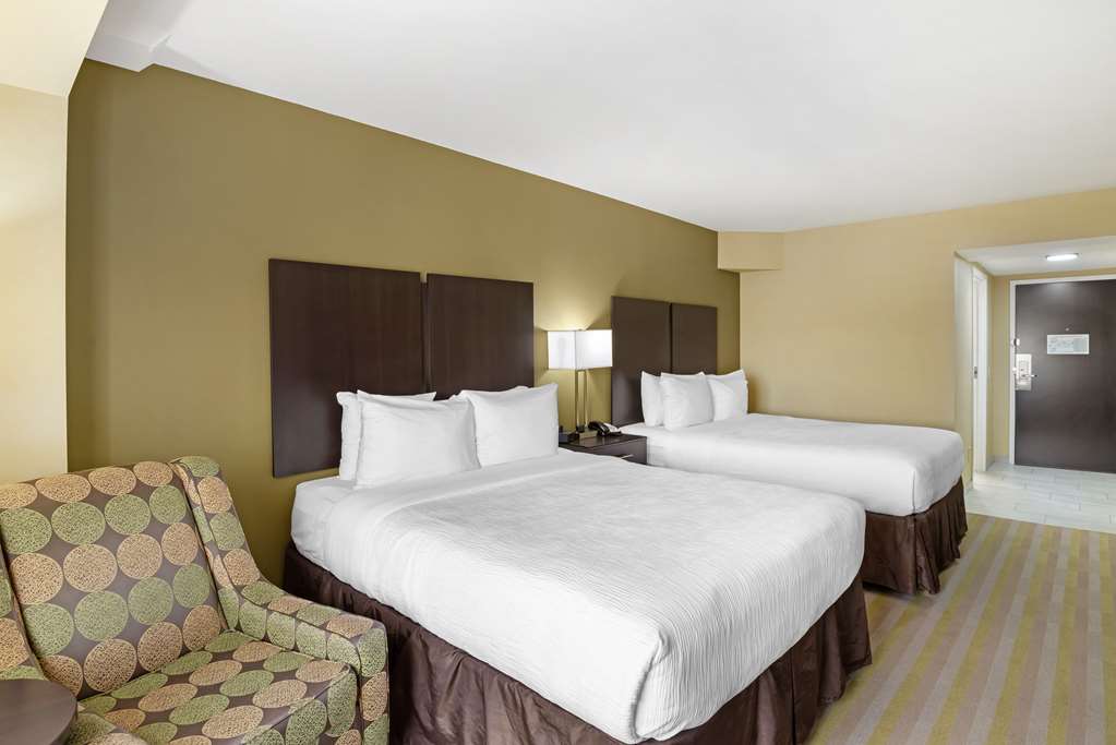 Best Western Plus Thornburg Inn & Suites - photo 20