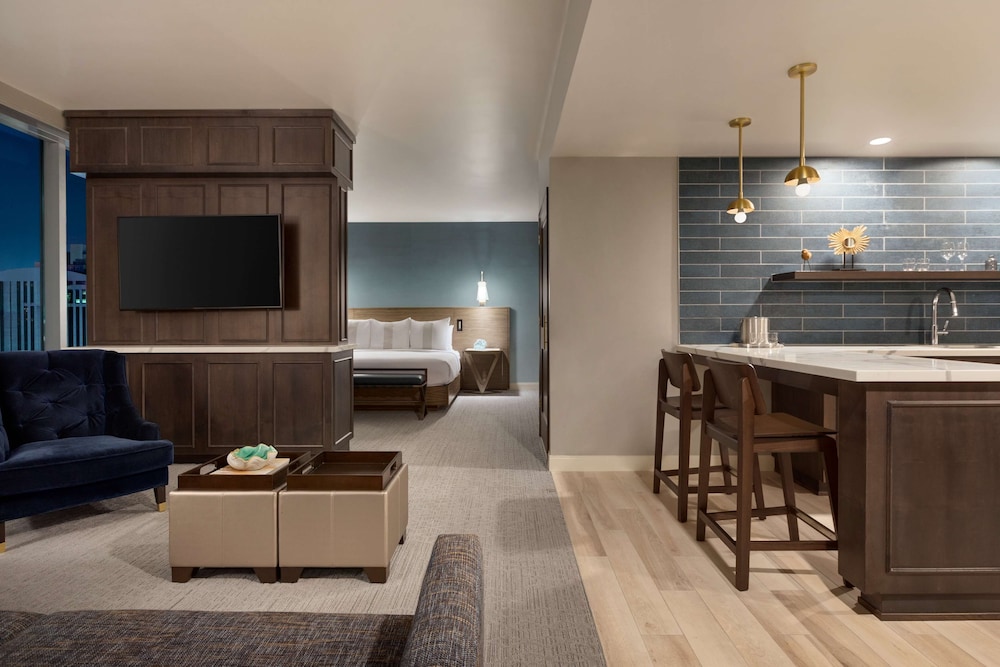 Carte Hotel San Diego Downtown Curio Collection by Hilton - photo 22