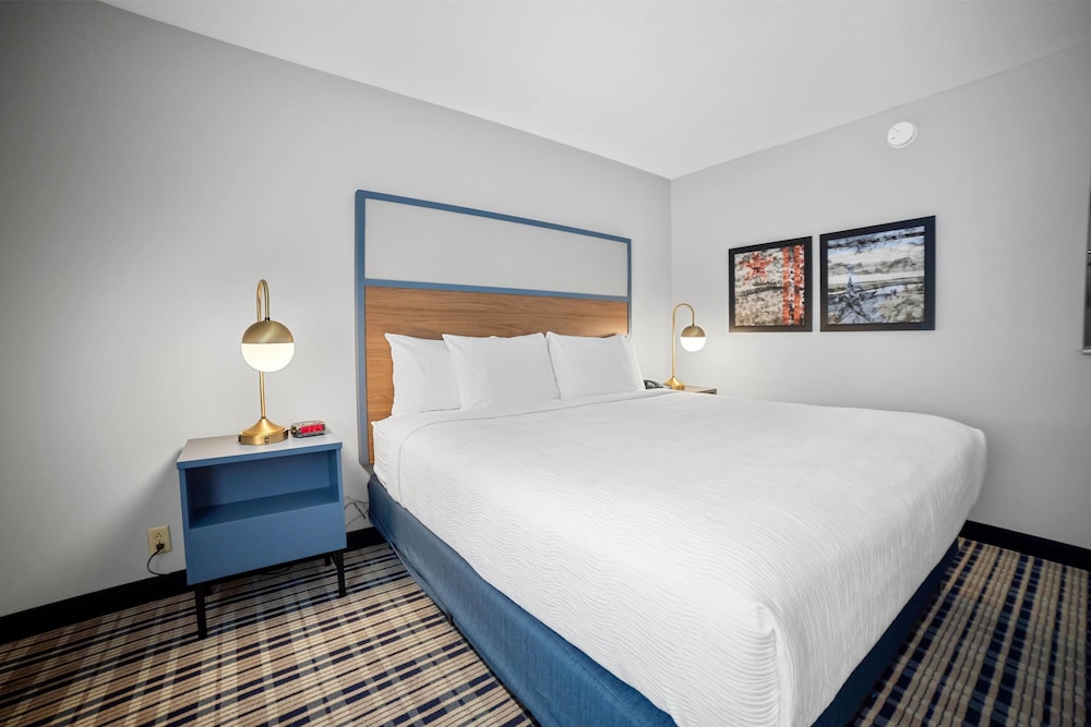 AmericInn by Wyndham Beloit - photo 20