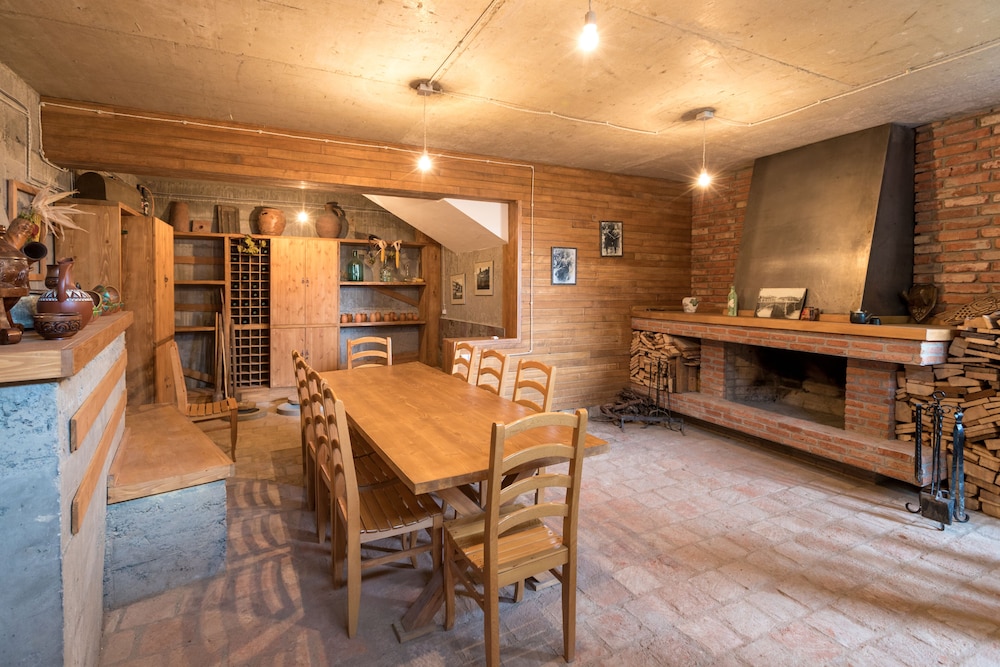 Tasting room