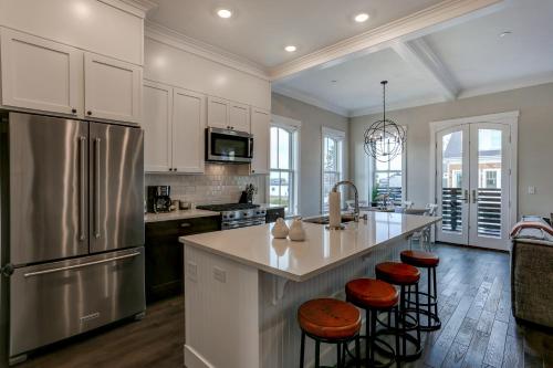 Seafaring Retreat by Seabrook Hospitality in Huntington Beach, United States