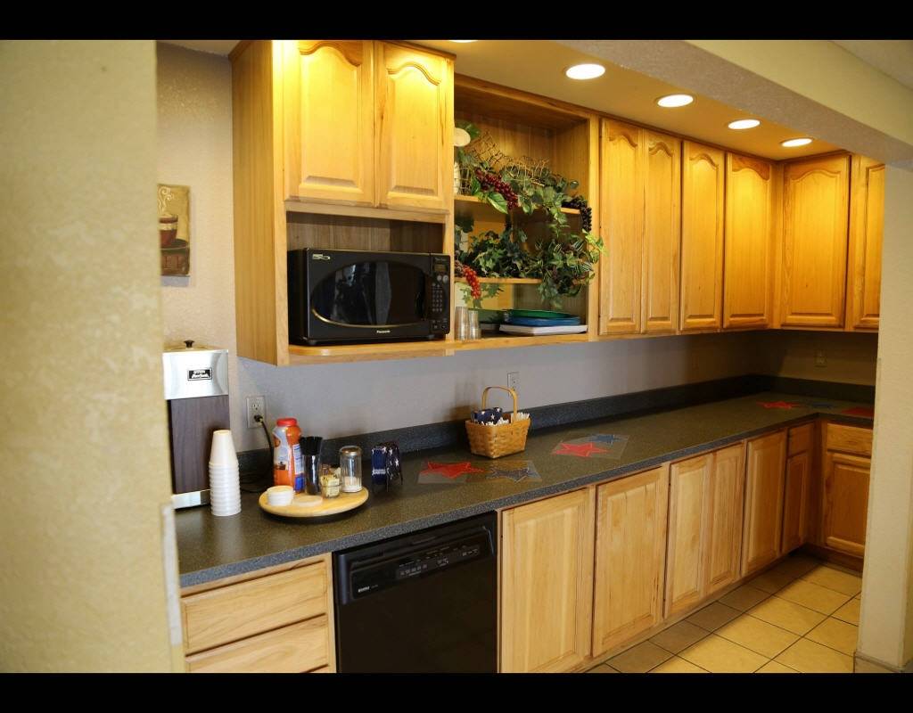 Americas Best Value Inn & Suites Bluffton - photo 26