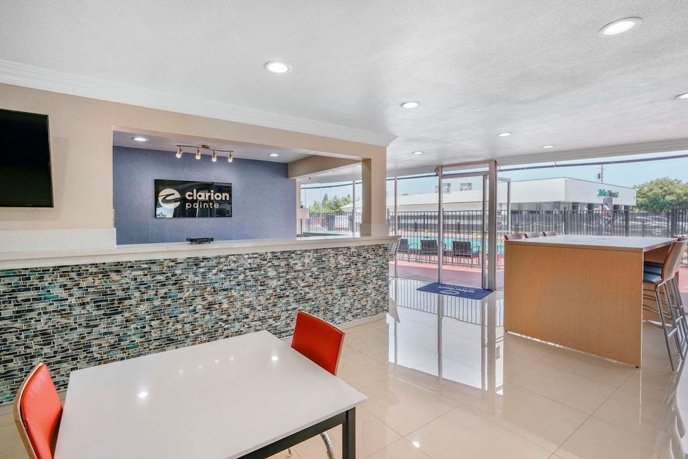 Clarion Pointe Fresno Near Yosemite - photo 33