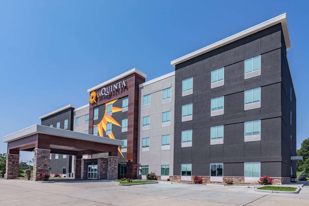 La Quinta Inn & Suites by Wyndham Jackson Cape Girardeau - photo 2