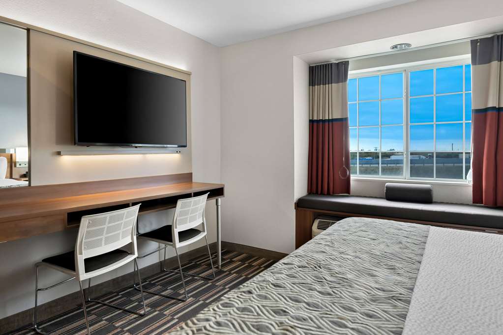 Microtel Inn & Suites by Wyndham Sweetwater - photo 48
