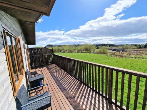 Lomond 4 with Private Hot Tub Fife Loch Leven Lomond Hills — hotel in Kelty