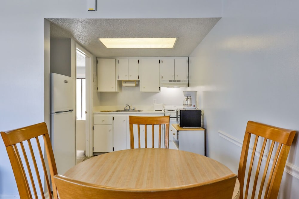 Coastal Waters Inn - photo 51