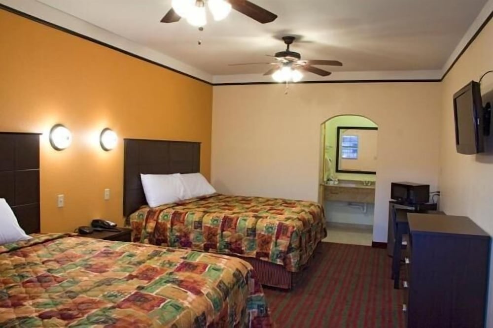Guest Inn San Benito Harlingen - photo 10
