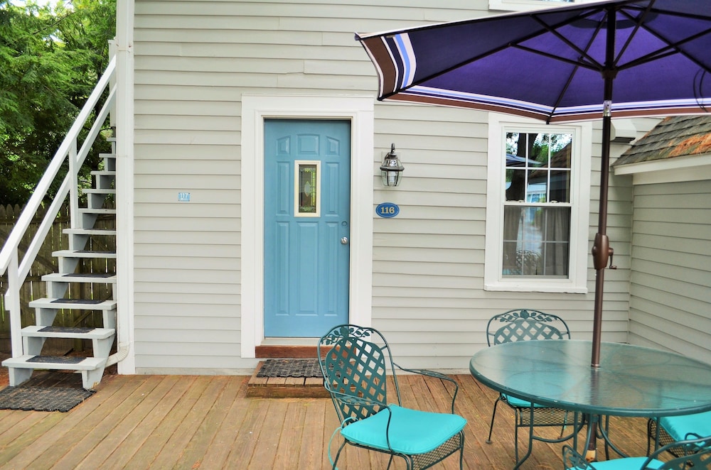 Maple Terrace Motel - photo 109