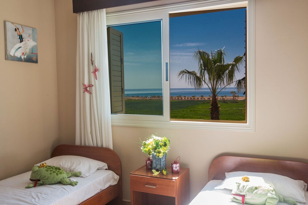 Cyprus Villa Sunny 5 Gold