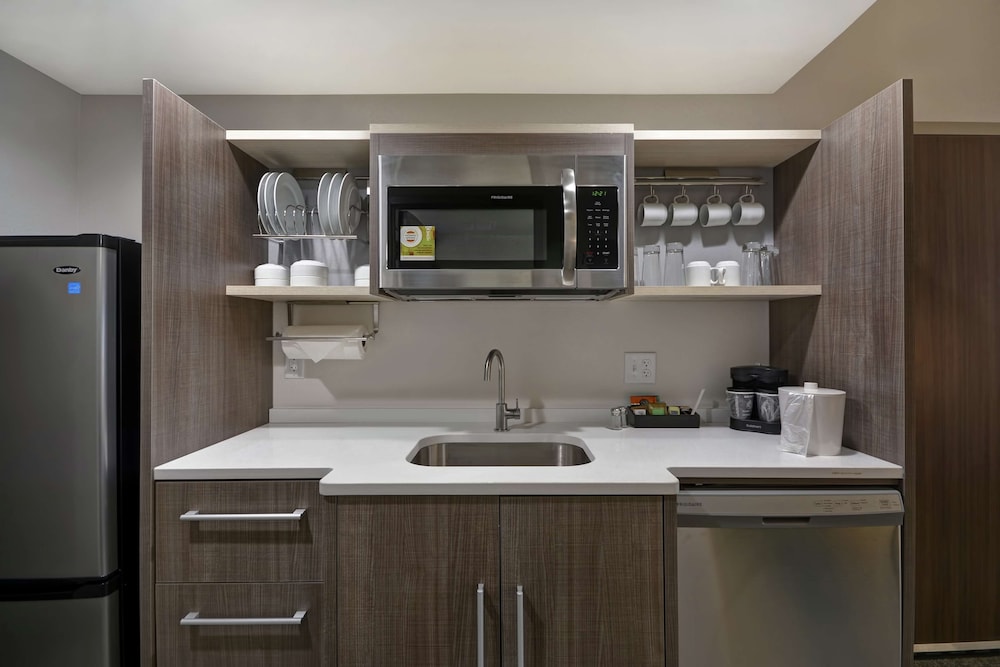 Home2 Suites by Hilton Dayton South - photo 15