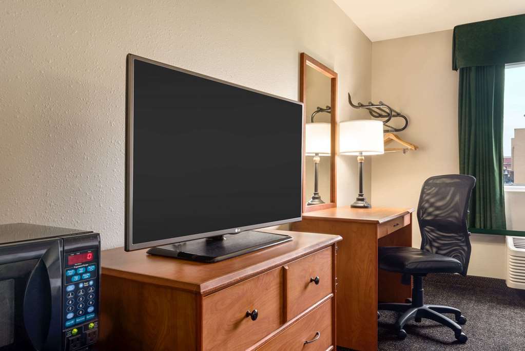 Travelodge by Wyndham Missouri Valley - photo 12