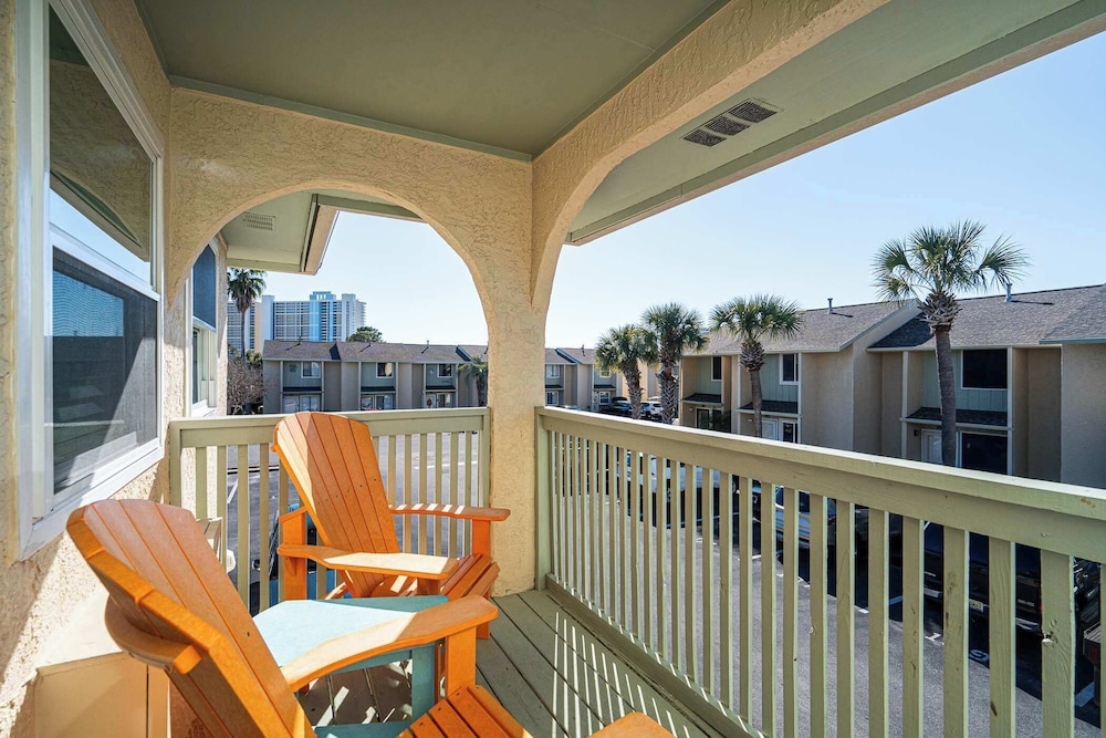 The Turtle Nest Resort Condo w Pool - photo 30