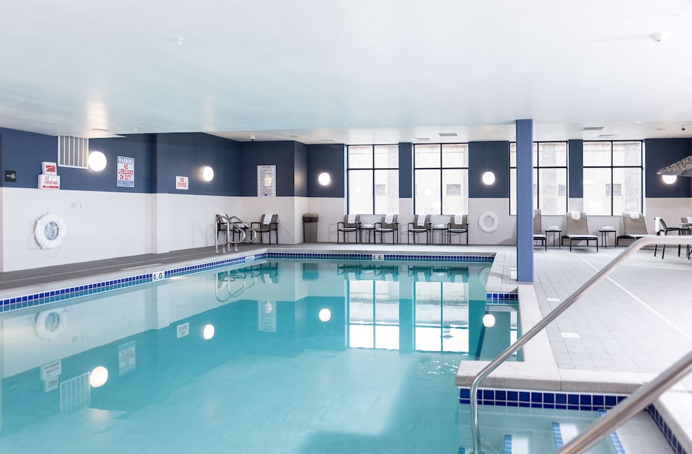 Hampton Inn & Suites La Crosse Downtown - photo 27