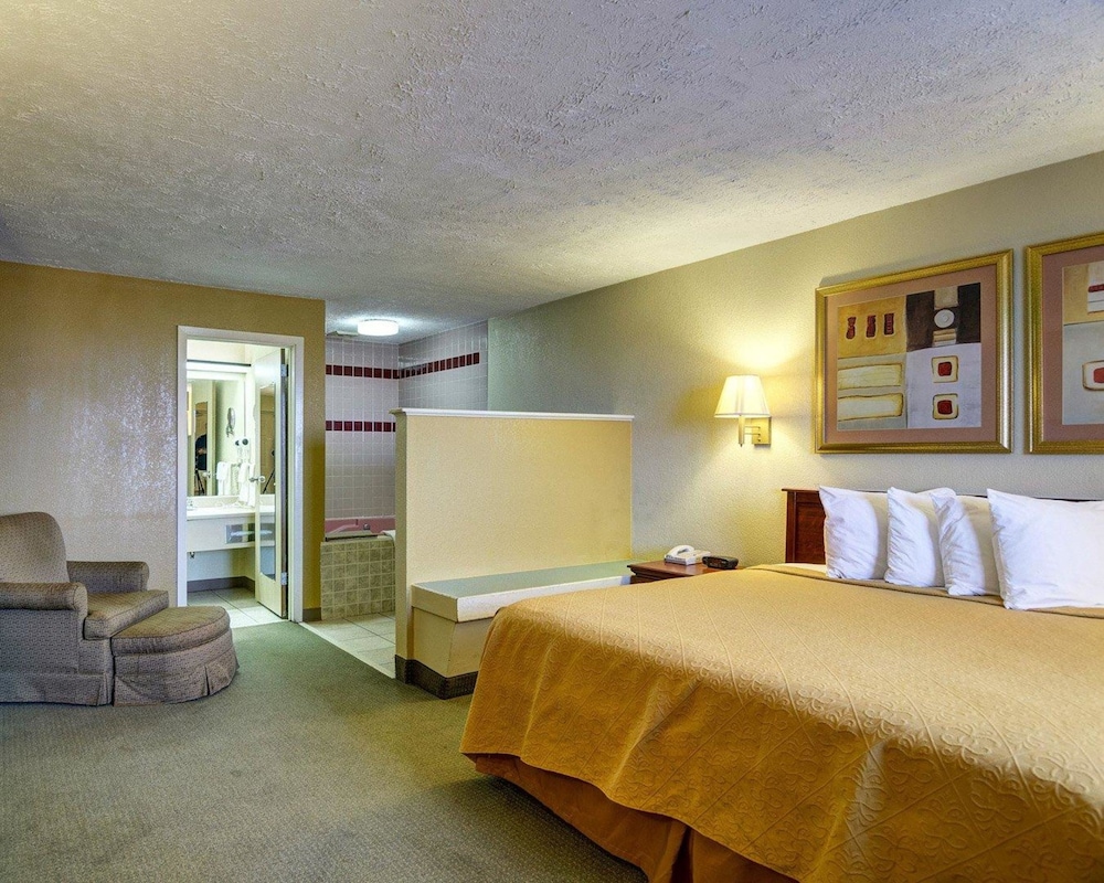 Quality Inn Conway Greenbrier - photo 12