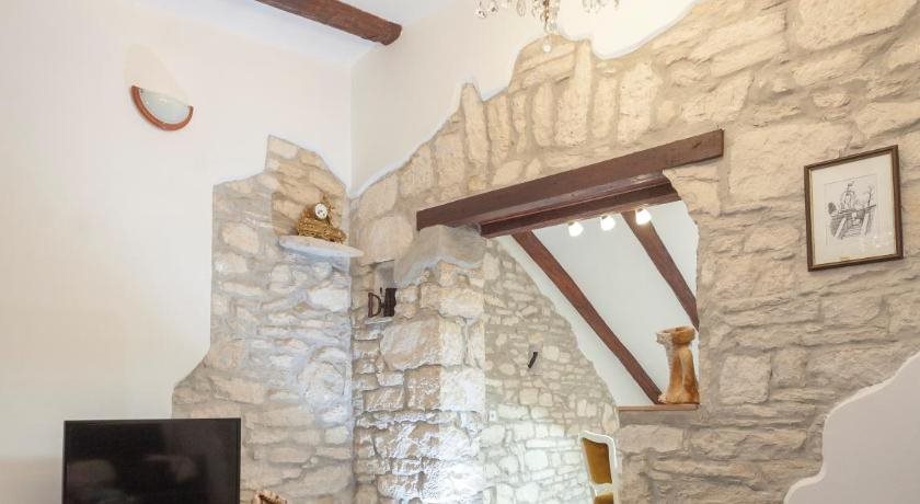 Apartments Mario — 4-Star Luxury Hotel in Pula, Croatia