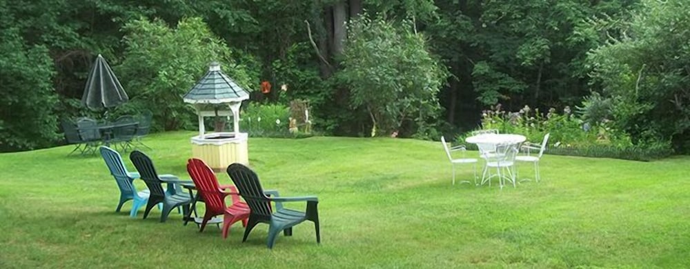 Lake Winnipesaukee Motel - photo 51