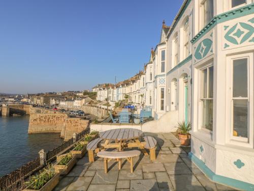 Haven - carbon neutral hotel in Helston