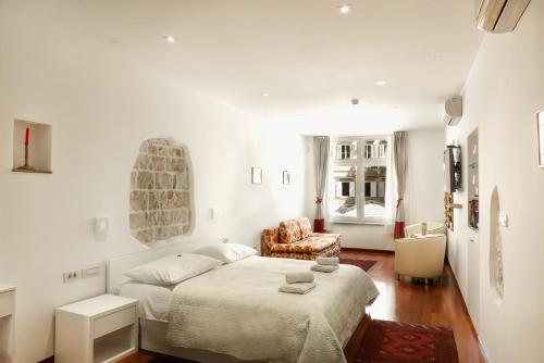 Old Square Studio Apartment — 4-Star Luxury Hotel in Split, Croatia