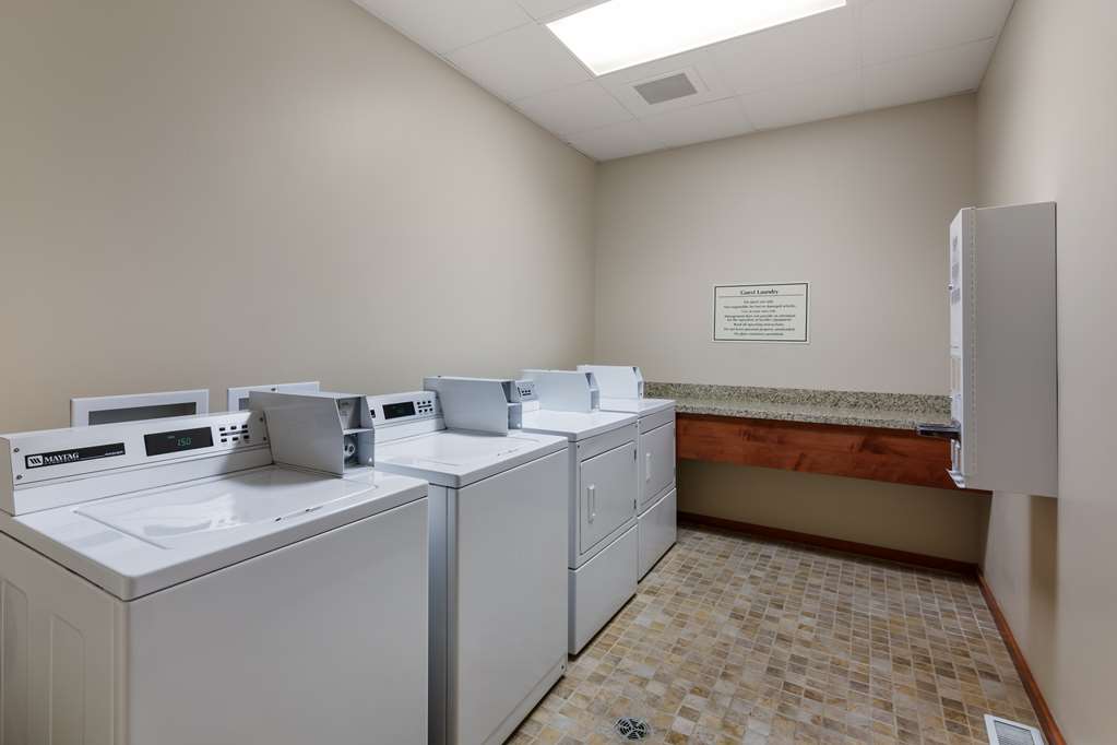 Best Western Golden Prairie Inn & Suites - photo 34