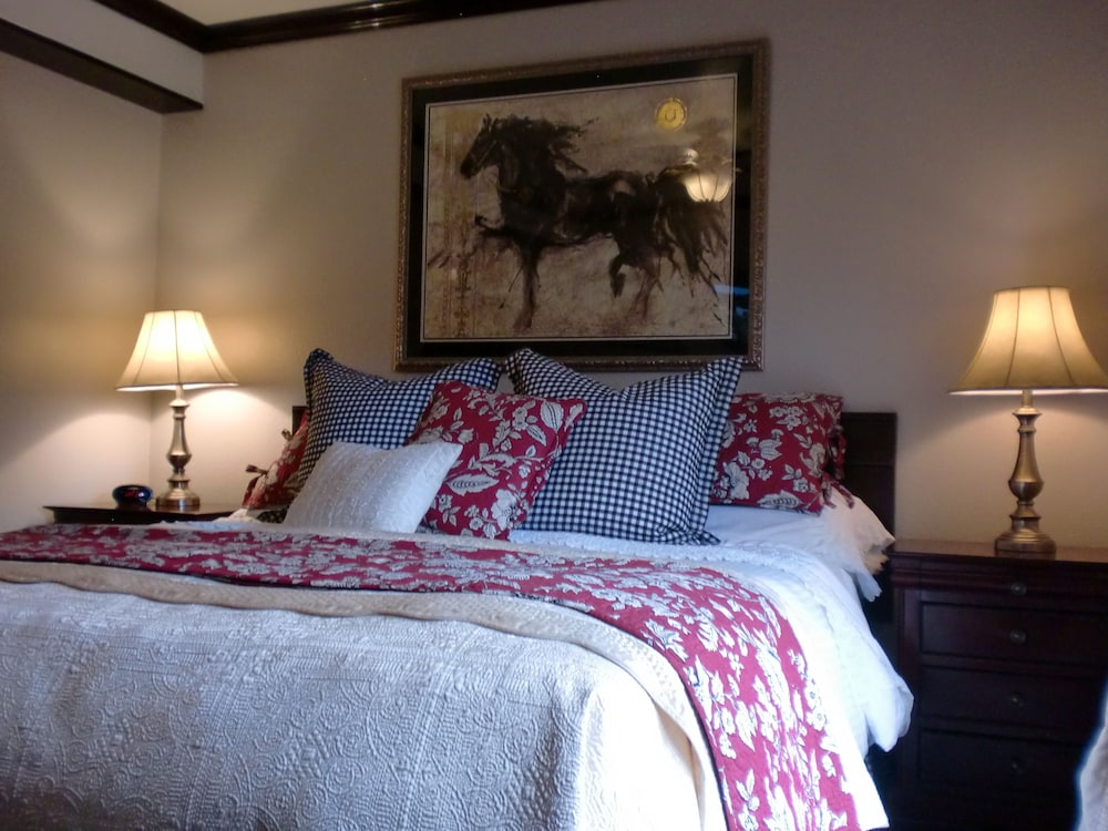 The North Shore Inn - photo 20