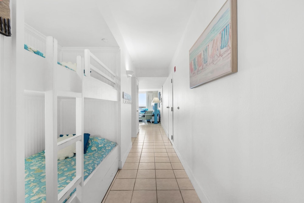 Pelican Beach Resort 505 - photo 6