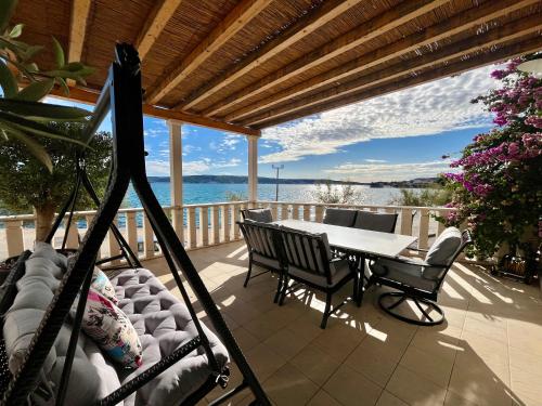Villa Prima — 4-Star Luxury Hotel in Kastel Stafilic, Croatia