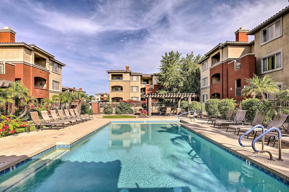 Modern Phoenix Condo w Resort Pool & Spa - photo 12
