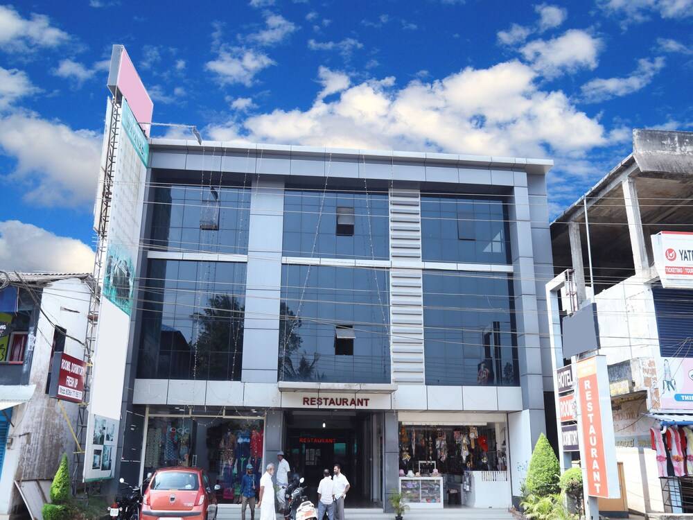 OYO 11374 Hotel Pearl View Residency in Wayanad, India