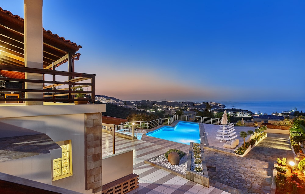 OZEA Elevated Living formerly Keramos villa and apartments — 4-Star Luxury Hotel in Irakleion, Greece