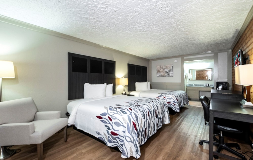 Red Roof Inn Monroe - photo 16