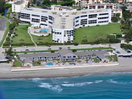 Jupiter Reef Club Resort - carbon neutral hotel in Jupiter