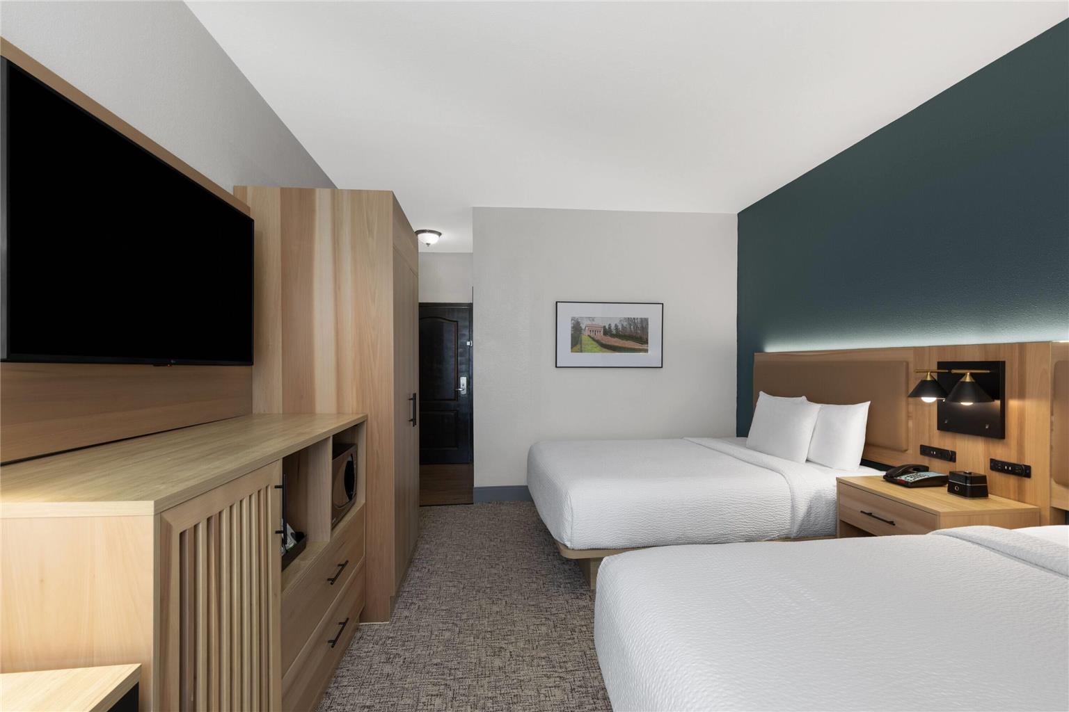 La Quinta Inn & Suites by Wyndham Lexington South Hamburg - photo 37
