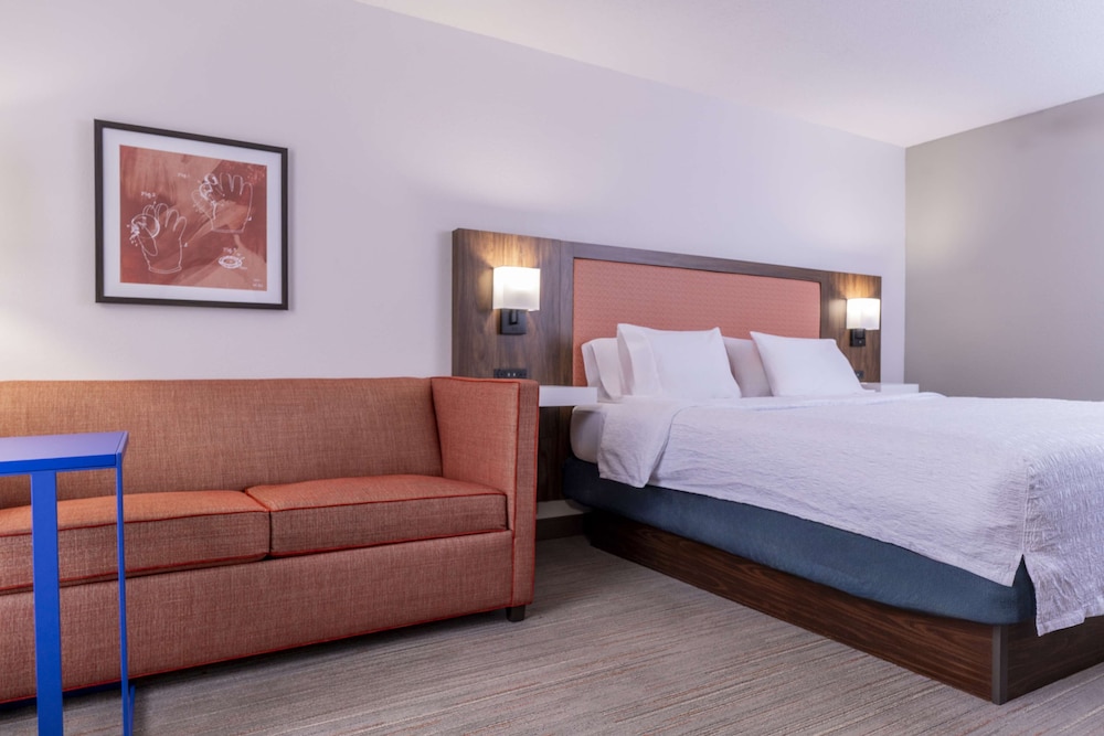 Hampton Inn & Suites St. Louis Chesterfield - photo 33