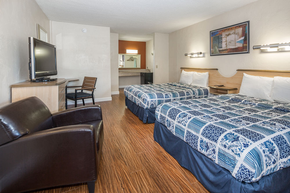 San Jose Airport Inn - photo 14