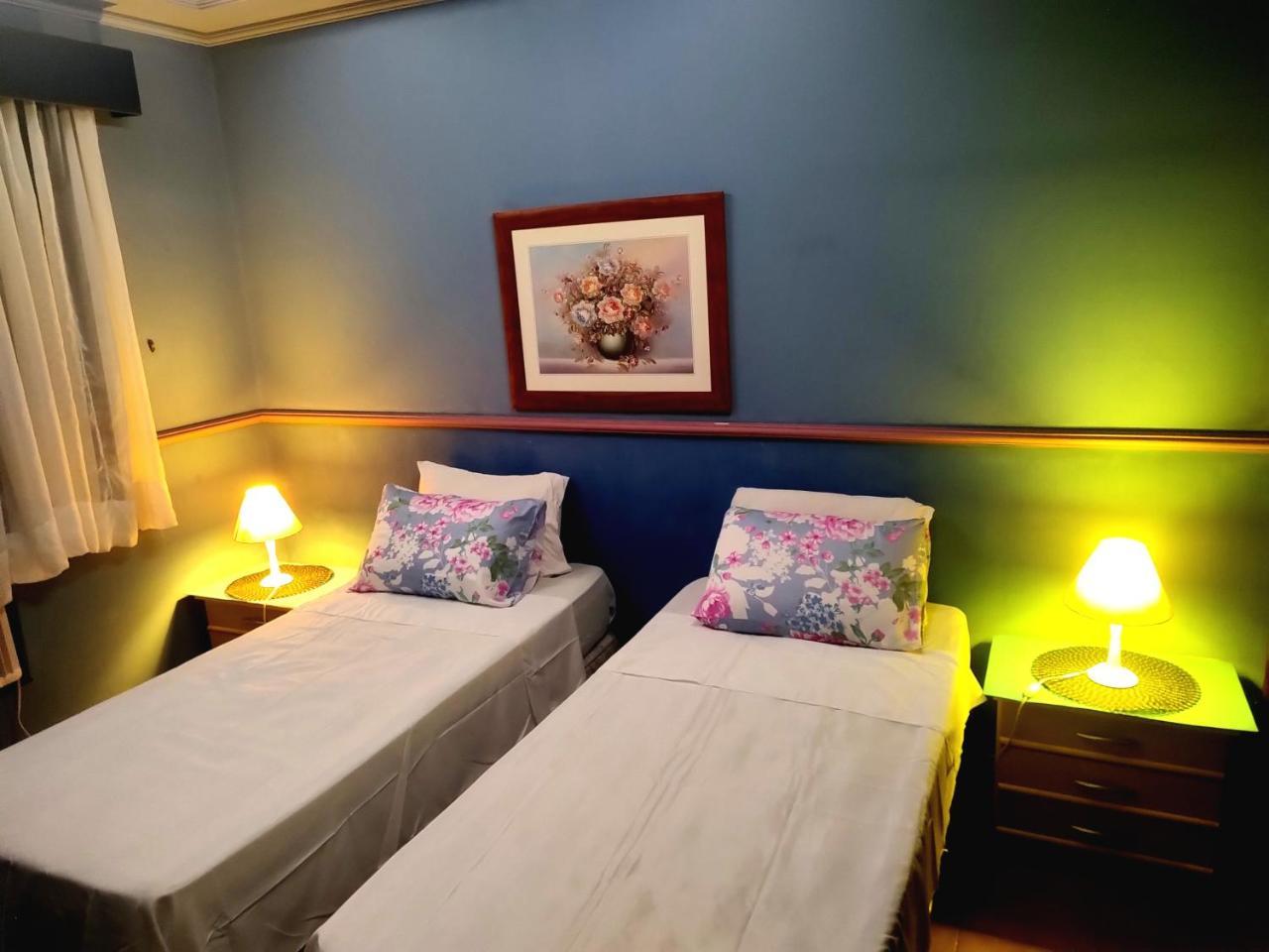 Flat Morro Maluf Guarujá 3 min a pé praia — 4-Star Luxury Hotel in Guaruja, Brasil