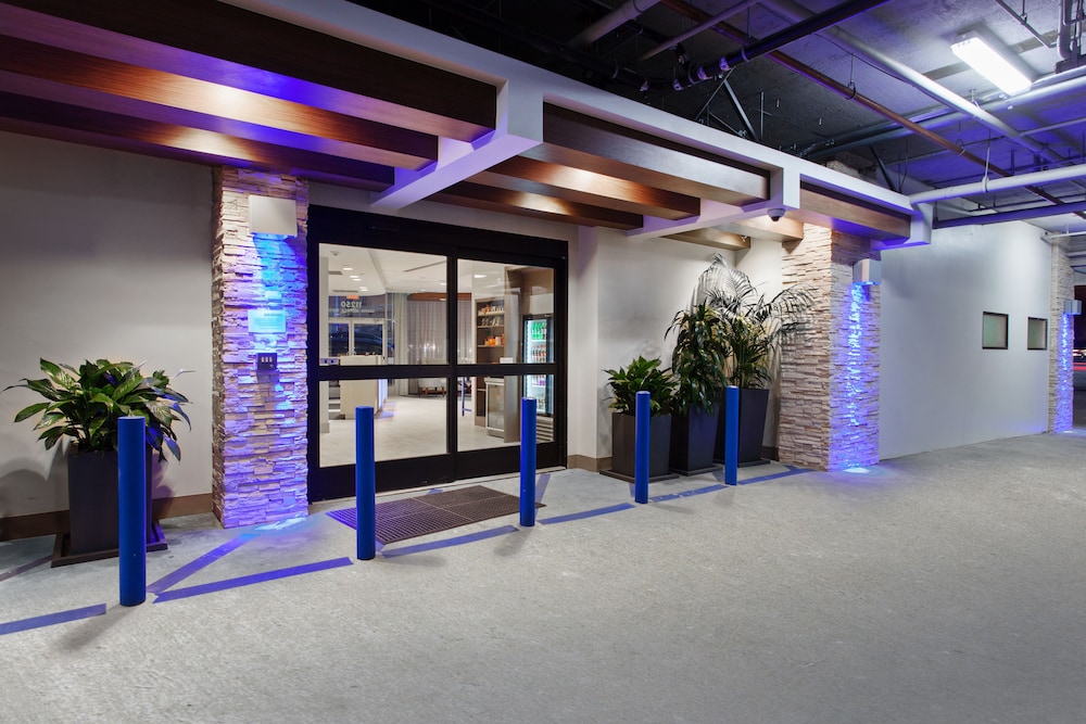 Holiday Inn Express West Los Angeles by IHG - photo 21