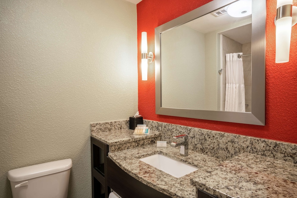 Hilton Garden Inn Dalton - photo 22