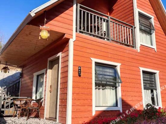 Xinfeng Maple Valley Resort in Jiading, People's Republic of China