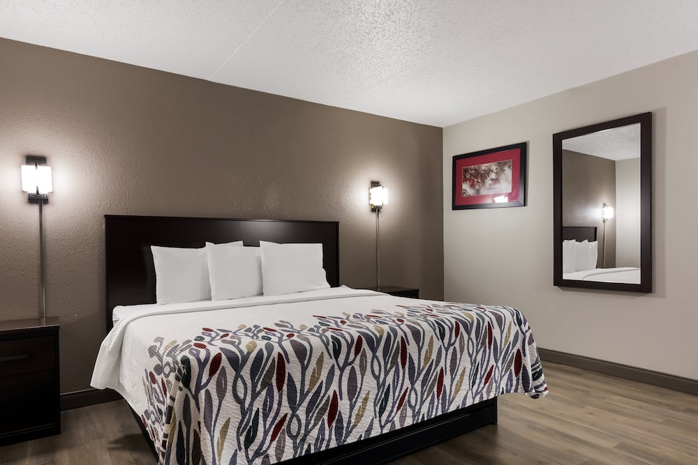 Red Roof Inn Hartford New Britain - photo 9