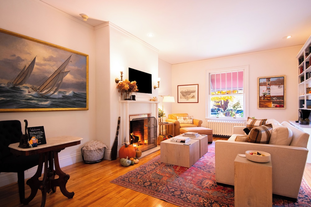 Hearthside Inn - photo 8