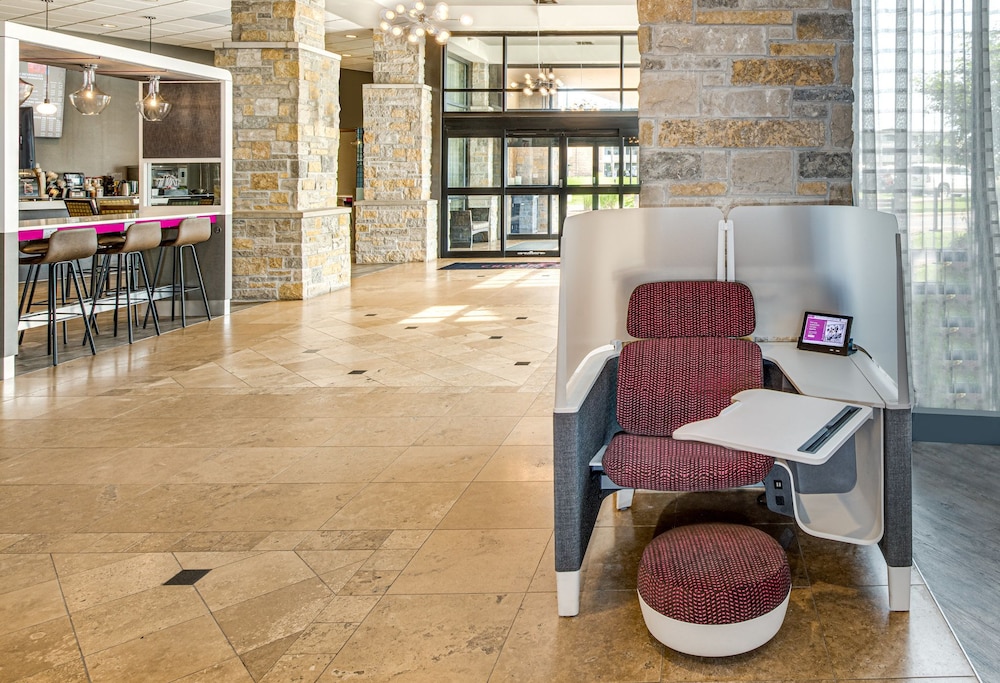 Crowne Plaza Milwaukee Airport by IHG - photo 74