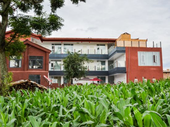 Pinellia Blossom Inn in Puzhi Black Village in Jinping, People's Republic of China