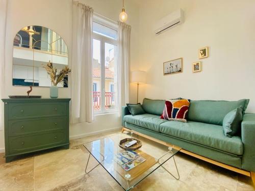 ”Le Refuge” Duplex Quartier Haut Climatise in Sete, France