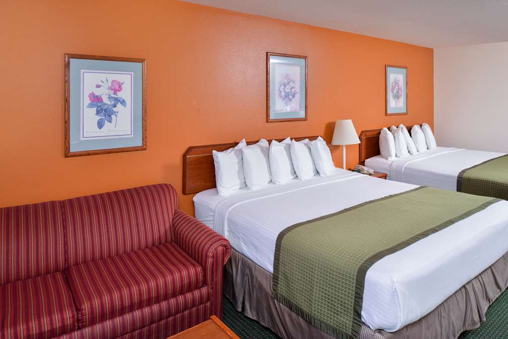 Travelodge Suites by Wyndham Newberg - photo 23